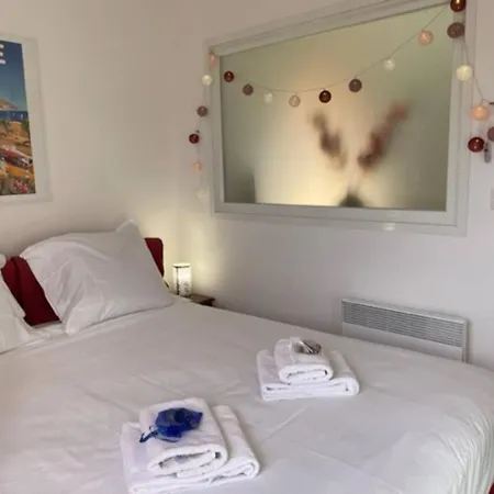 T2 - Quiet, With Parking, Feriehus Menton