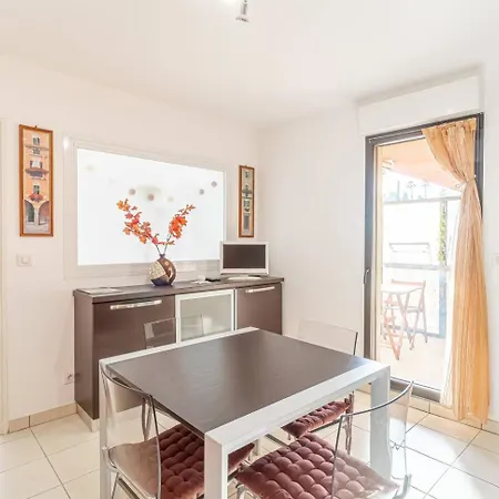 T2 - Quiet, With Parking, Menton